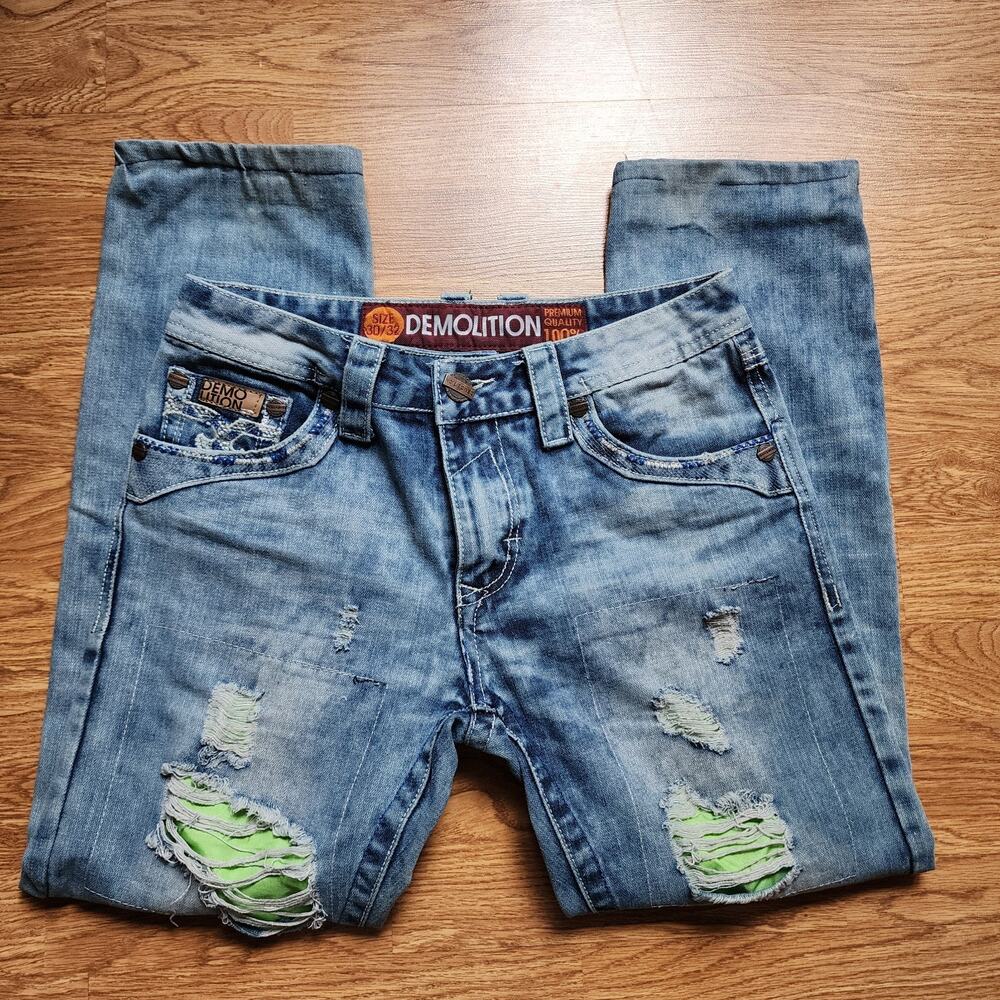 Demolition Jeans Mens Size 30x32 Distressed Hemmed Light Wash Blue Denim Patch